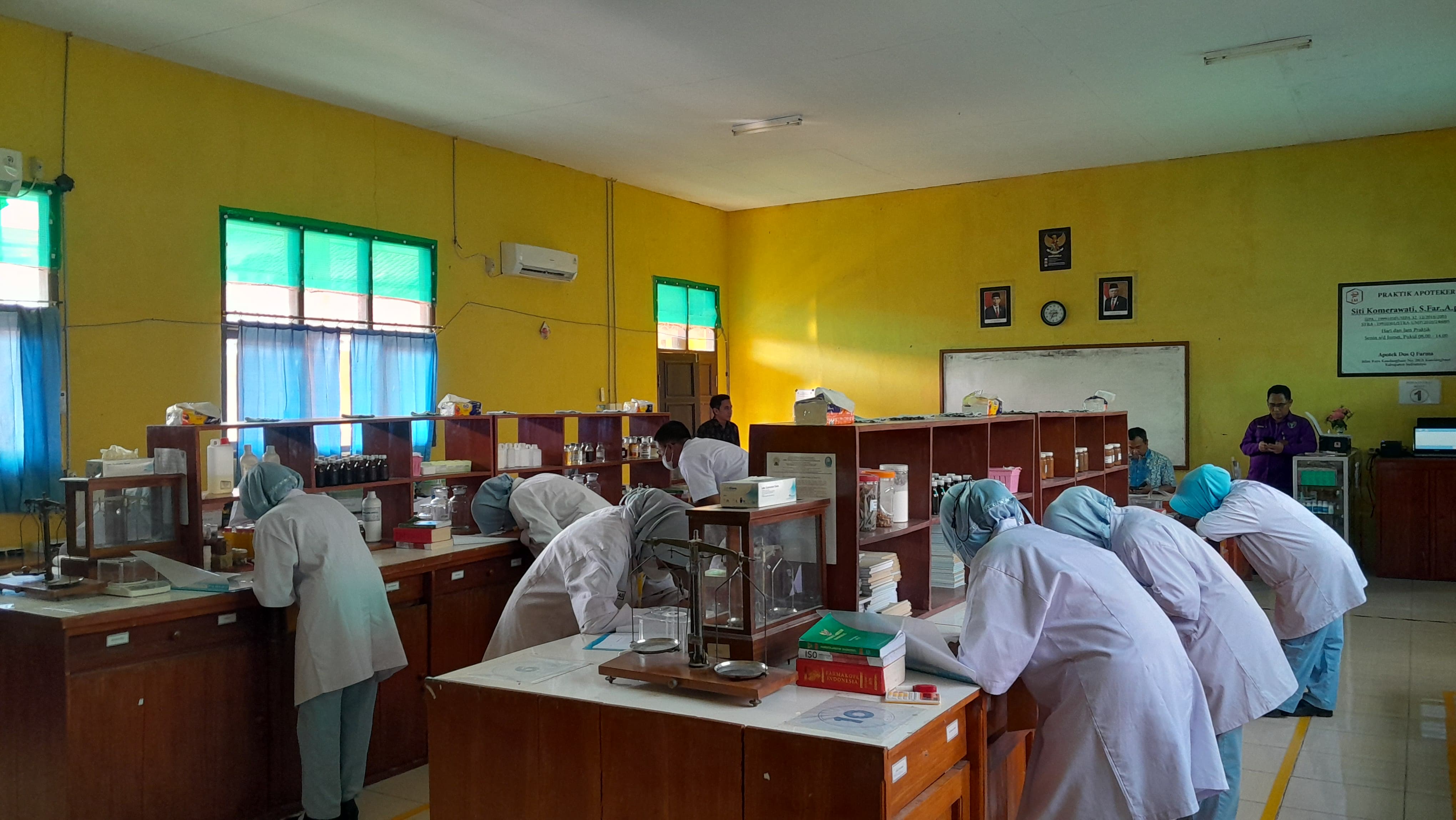 Laboratorium Farmasi